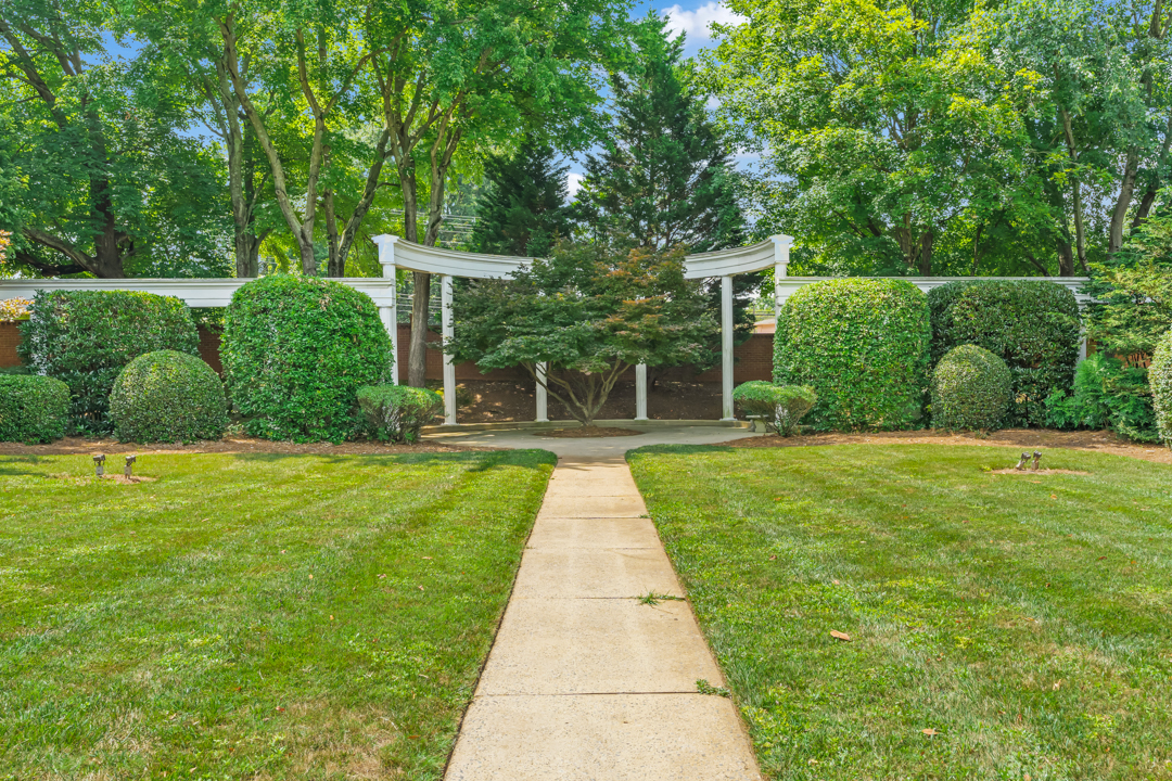 Quail Hollow South | Quail Hollow Estates